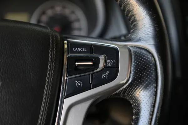 Mitsubishi L200 2.4 DI-D CD Invite 4WD 31