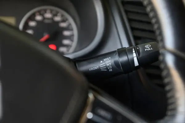 Mitsubishi L200 2.4 DI-D CD Invite 4WD 32