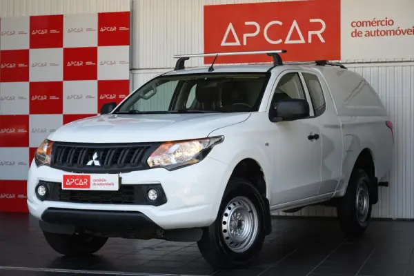 Mitsubishi L200 2.4 DI-D CD Invite Space Cab 3L 4WD 7