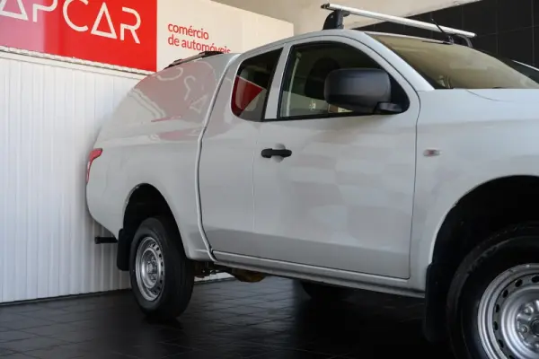 Mitsubishi L200 2.4 DI-D CD Invite Space Cab 3L 4WD 10