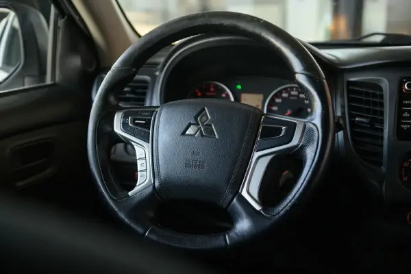 Mitsubishi L200 2.4 DI-D CD Invite Space Cab 3L 4WD 22