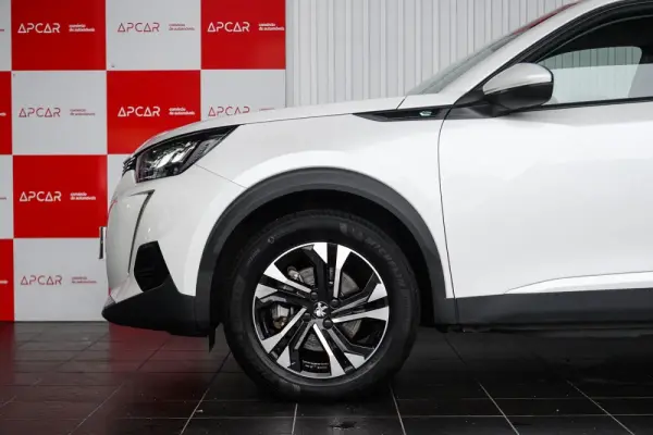 Peugeot e-2008 50 kWh Allure Pack 9