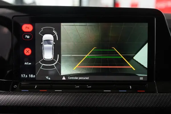 Volkswagen Golf 1.5 eTSI R-Line DSG 15