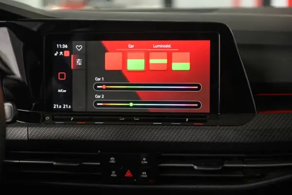 Volkswagen Golf 1.5 eTSI R-Line DSG 52