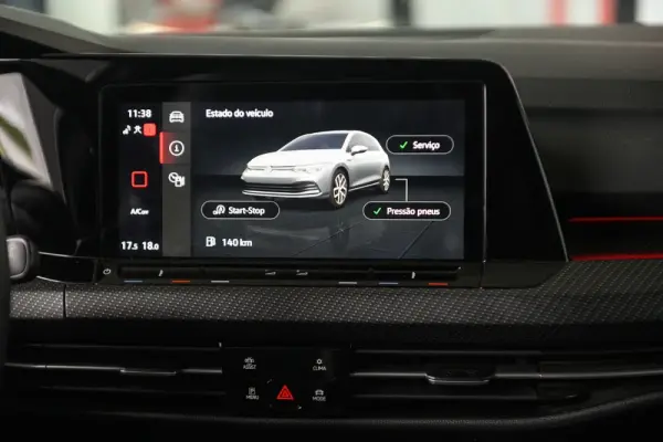 Volkswagen Golf 1.5 eTSI R-Line DSG 58