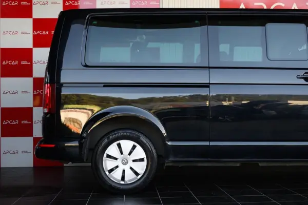 Volkswagen Caravelle 2.0 TDi CD Longa Extra AC 13