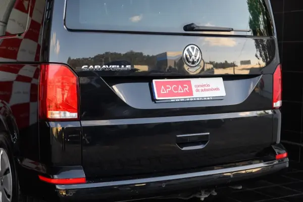 Volkswagen Caravelle 2.0 TDi CD Longa Extra AC 16