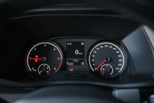 Volkswagen Caravelle 2.0 TDi CD Longa Extra AC 30