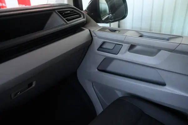 Volkswagen Caravelle 2.0 TDi CD Longa Extra AC 38