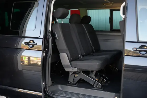 Volkswagen Caravelle 2.0 TDi CD Longa Extra AC 55