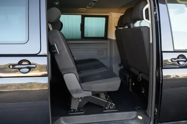 Volkswagen Caravelle 2.0 TDi CD Longa Extra AC 57