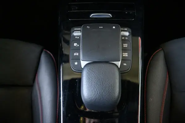 Mercedes-Benz A 180 d AMG Line Aut. 43