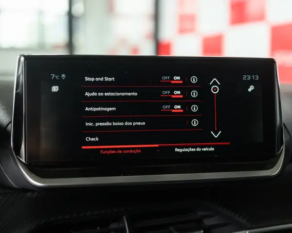 Peugeot 2008 1.2 PureTech Allure Pack 38