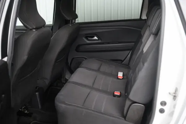 Dacia Jogger 1.0 TCe Essential 7L 29