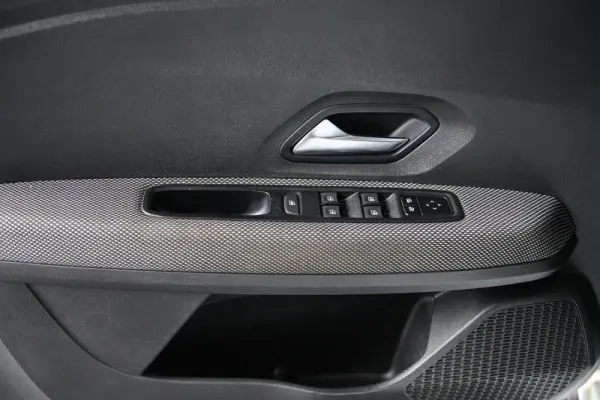 Dacia Jogger 1.0 TCe Essential 7L 32