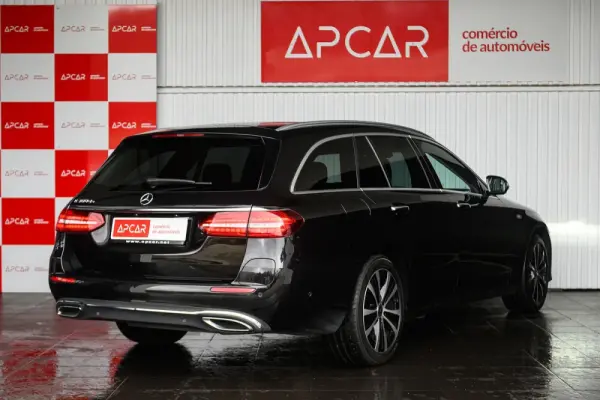 Mercedes-Benz E 300 3