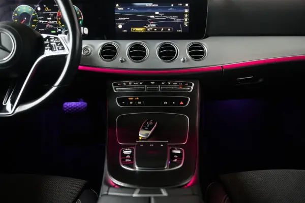 Mercedes-Benz E 300 26