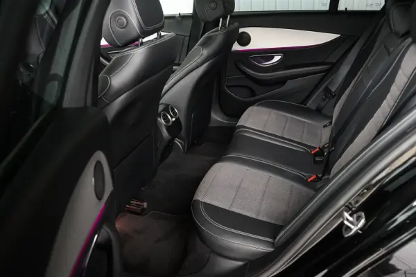 Mercedes-Benz E 300 37