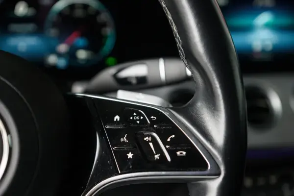 Mercedes-Benz E 300 42