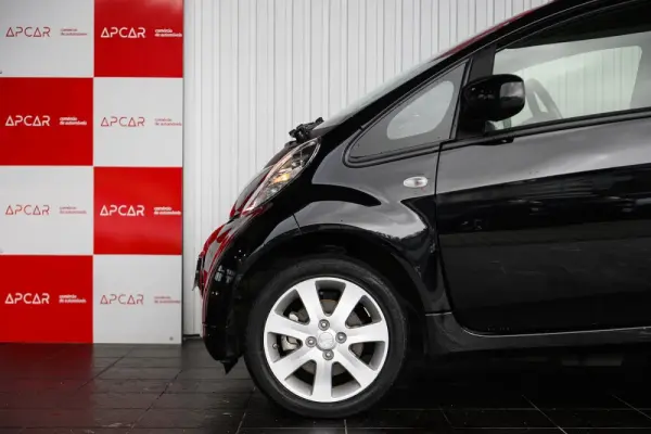 Peugeot iOn Active 12