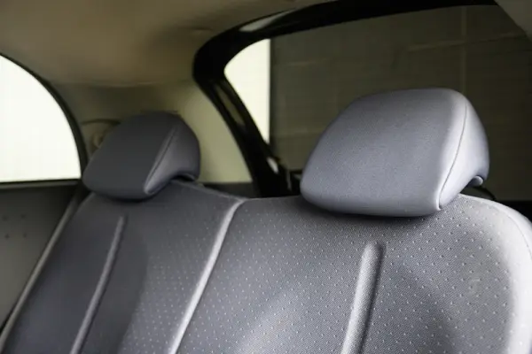 Peugeot iOn Active 38