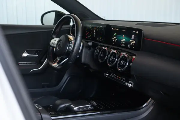 Mercedes-Benz A 180 d AMG Line Aut. 22