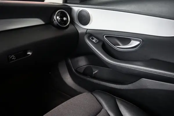 Mercedes-Benz C 200 d Business Solutions 51