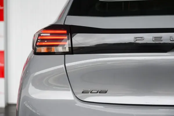 Peugeot 208 1.2 PureTech Active 18