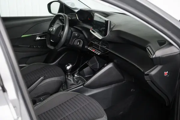 Peugeot 208 1.2 PureTech Active 23