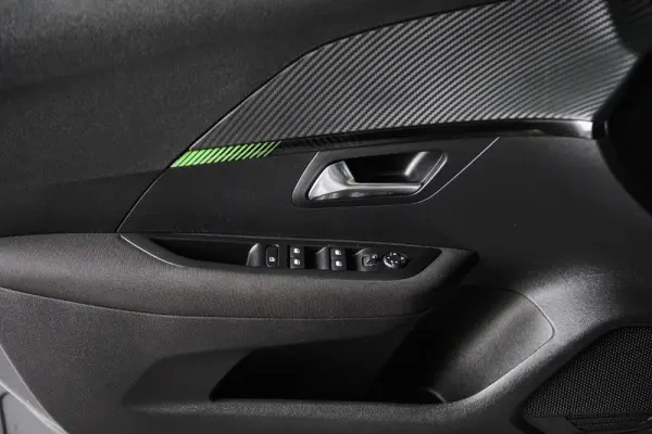 Peugeot 208 1.2 PureTech Active 27