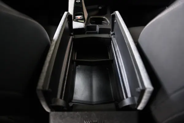 Peugeot 3008 1.2 Hybrid Allure e-DCS6 44