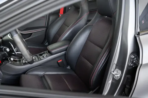 Mercedes-Benz GLA 45 AMG 4-Matic 29