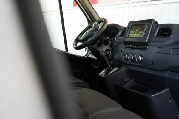 Renault Master L4 2.3 dCi Single Cab 3.5T 27