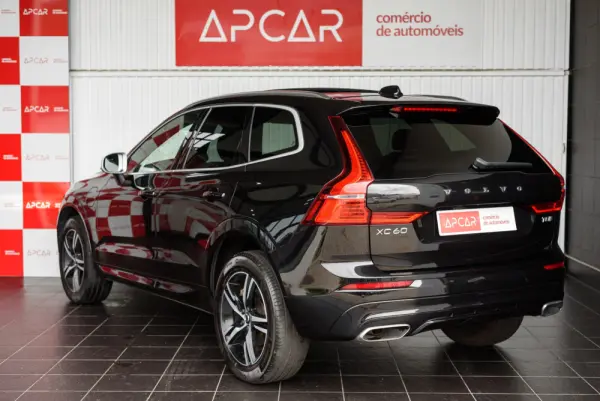 Volvo XC 60 2.0 T8 PHEV R-Design AWD 7