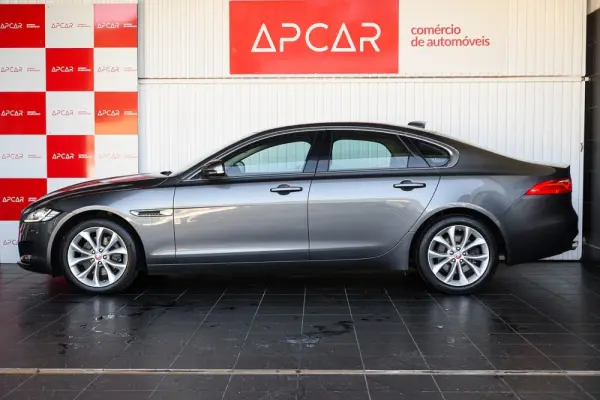 Jaguar XF 2.0 D R-Sport Aut. 6