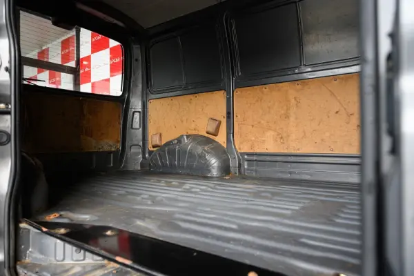 Toyota HiAce 2.4 D LXH12LG 16