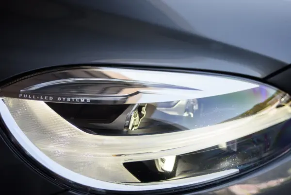 Volvo V40 1.5 T3 Sport Edition R Geartronic 22