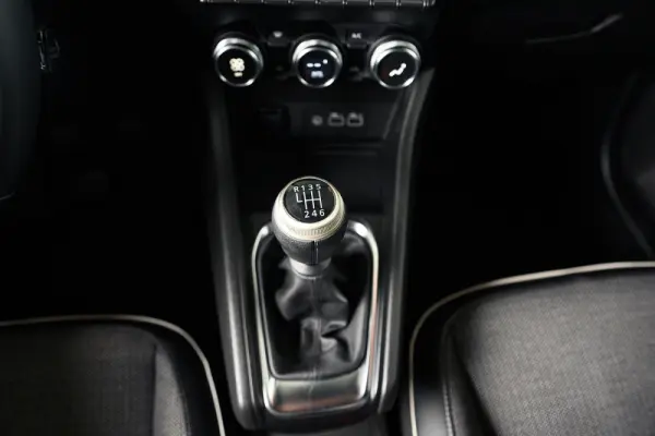 Renault Captur 1.0 TCe Techno 47