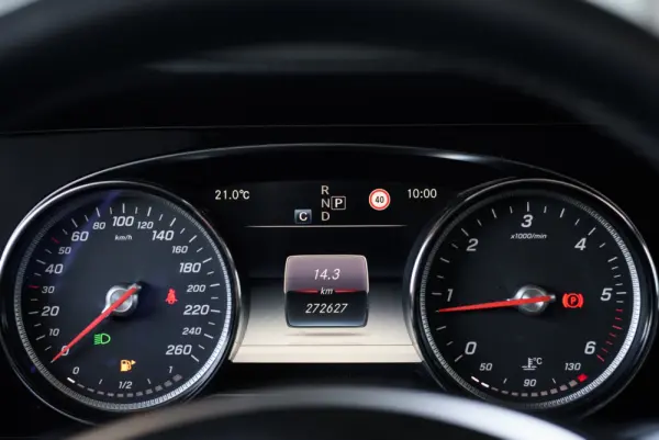 Mercedes-Benz E 220 d 9G-TRONIC Avantgarde 31