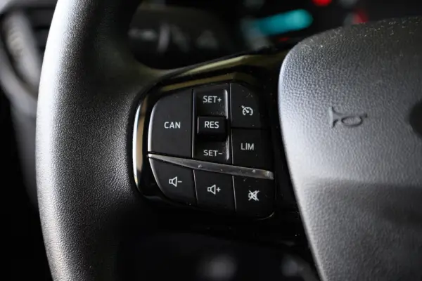 Ford Fiesta 1.0 EcoBoost Trend Connected 33