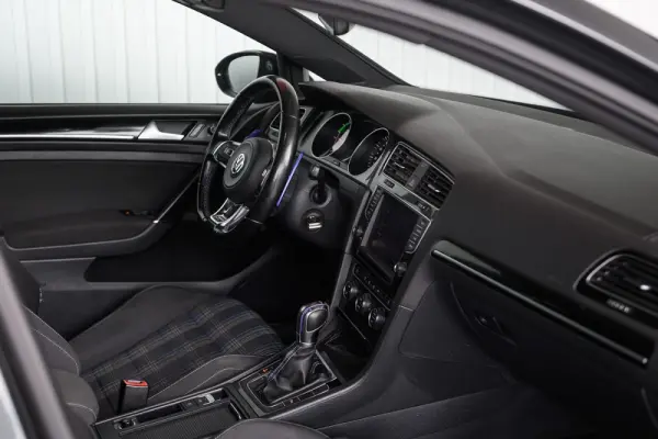 Volkswagen Golf 1.4 GTE Plug-in-Hybrid DSG 55