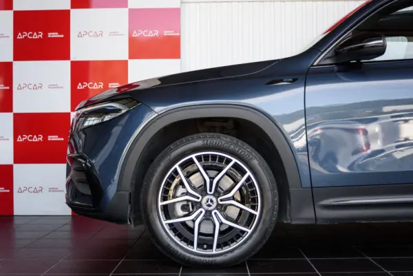 Mercedes-Benz EQB 350 4Matic AMG Line 9
