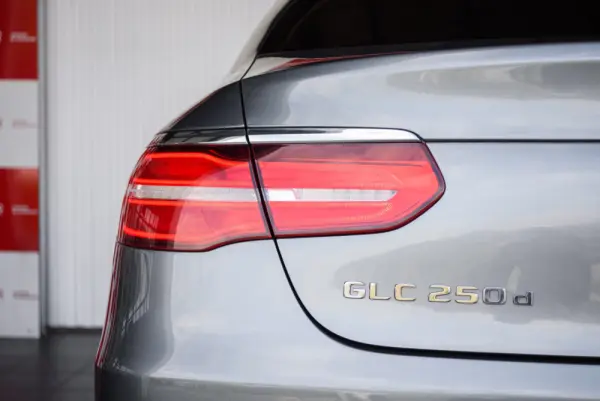 Mercedes-Benz GLC 250 d Coupé AMG Line 4-Matic 15