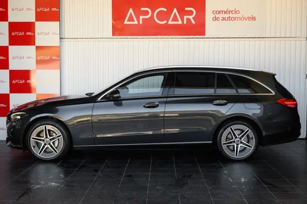 Mercedes-Benz C 300 e AMG Line 19