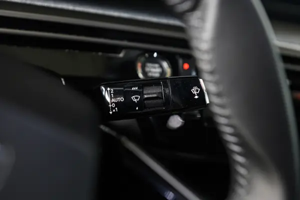Peugeot 3008 1.2 Hybrid Allure e-DCS6 40