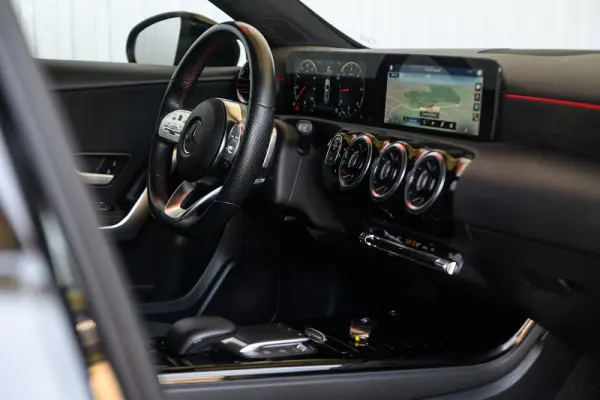 Mercedes-Benz A 180 d AMG Line Aut. 71