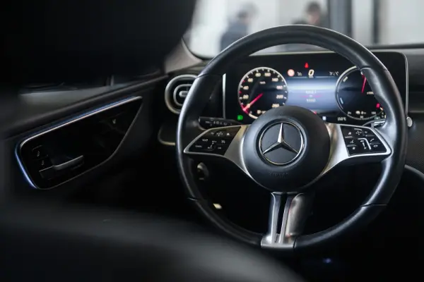 Mercedes-Benz C 300 e AMG Line 85