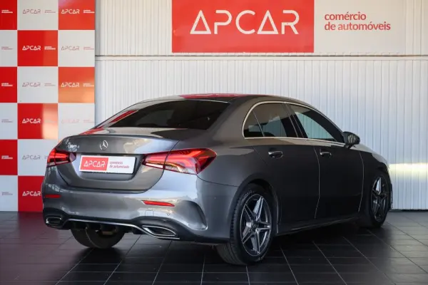 Mercedes-Benz A 180 Limousine d AMG Line Aut. 3