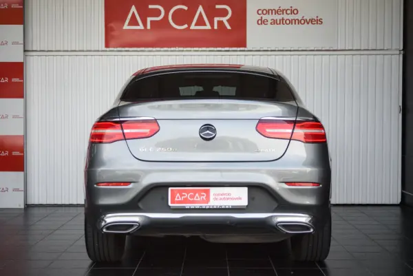 Mercedes-Benz GLC 250 d Coupé AMG Line 4-Matic 13