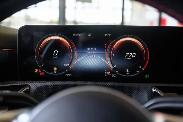 Mercedes-Benz A 180 d AMG Line Aut. 40